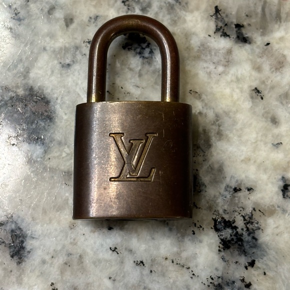 Louis Vuitton Bronze Lock - #321 - Authentic - NO KEY - Picture 4 of 5